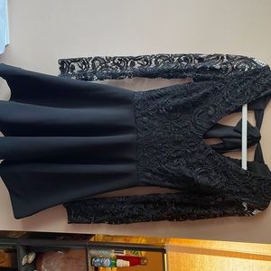 Lacey black zipper back dress - Size 5/6 Women’s